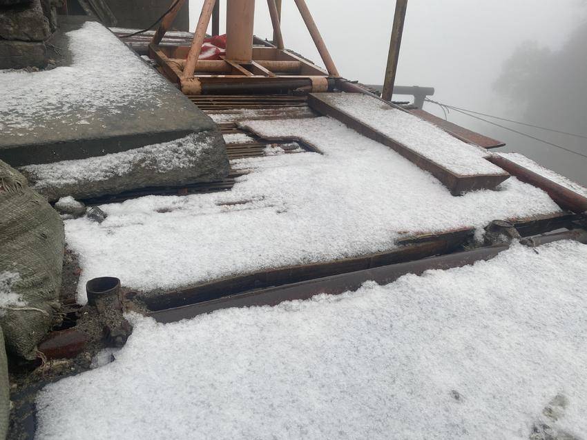 武当山景区迎来2024年冬天首场降雪.docx