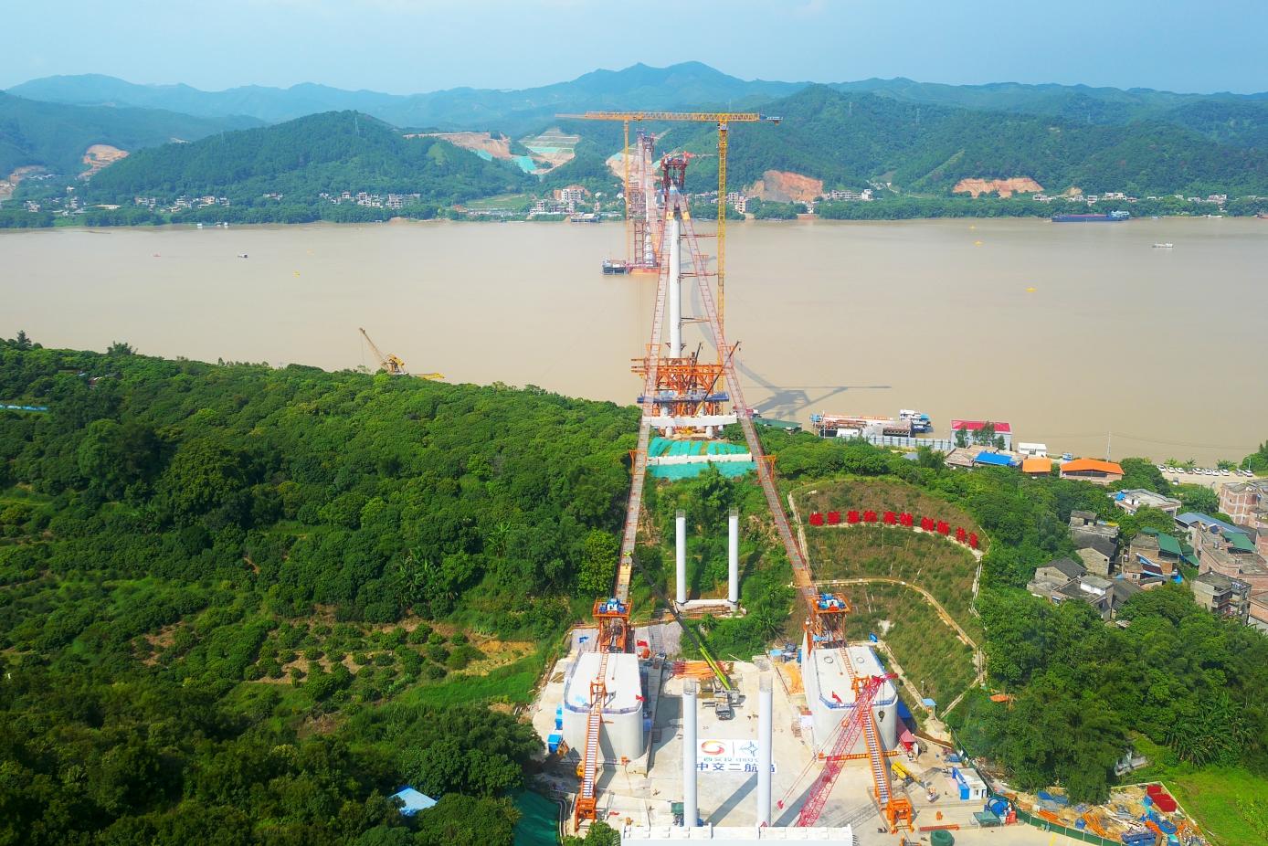 【交通强国】中交二航局苍容浔江大桥猫道架设完成.docx