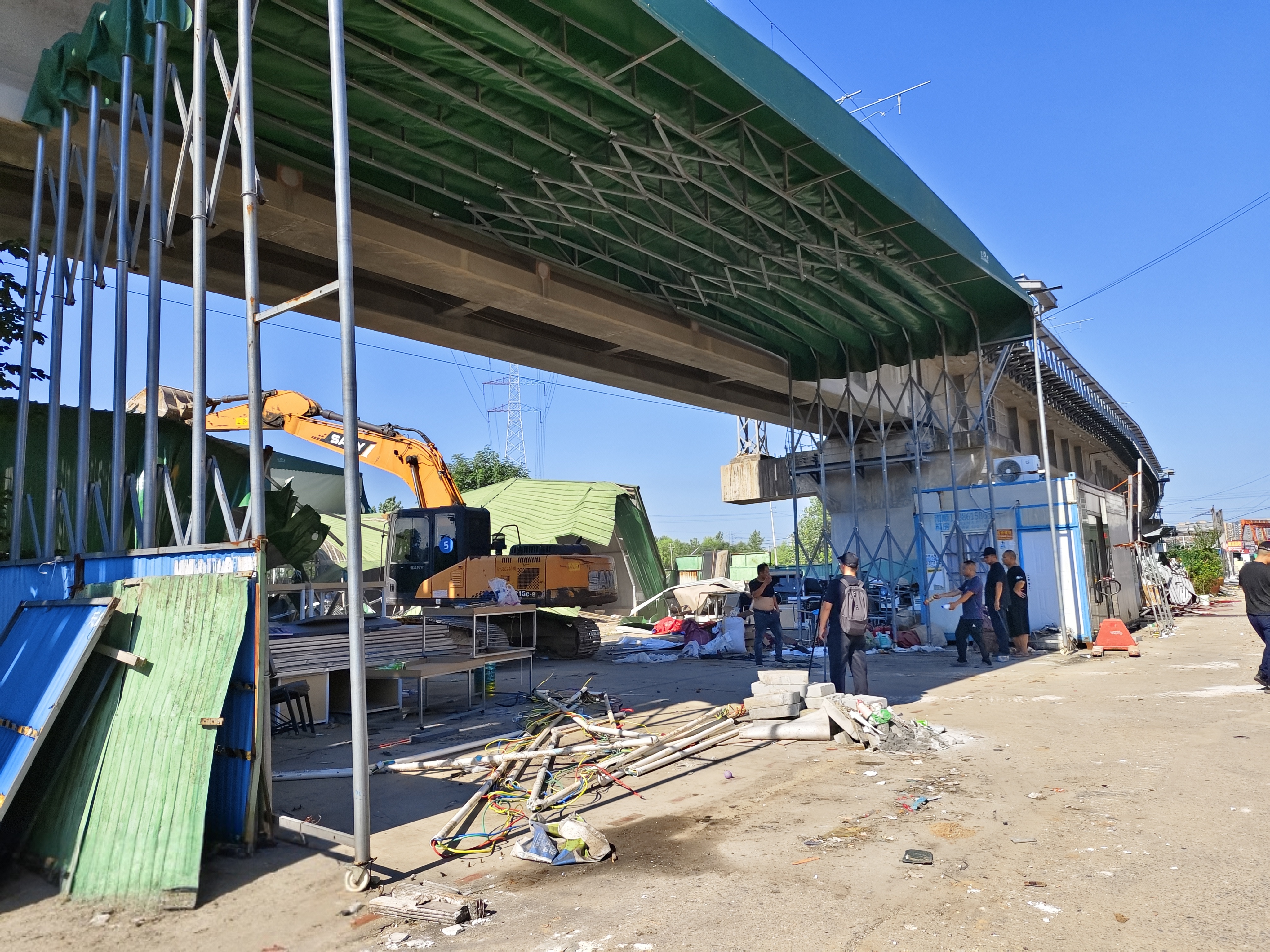 路地同心破难题 携手攻坚护平安——湖北铁路运营公司与长江新区合力整治武黄铁路路外安全环境纪实（8.5刘总定稿）.doc