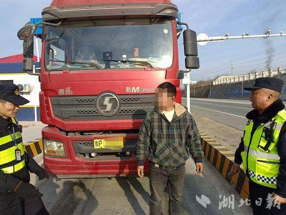 遏制“马路杀手”，广水交警查处超限超载货车836起