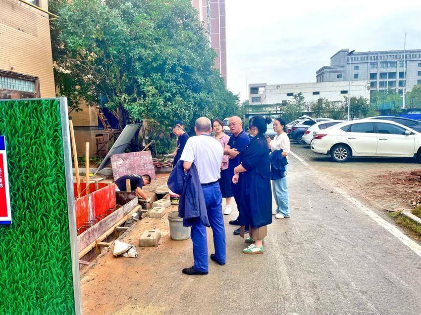 开工8台，罗家桥街道这里的加梯“火力全开”！(副本).doc