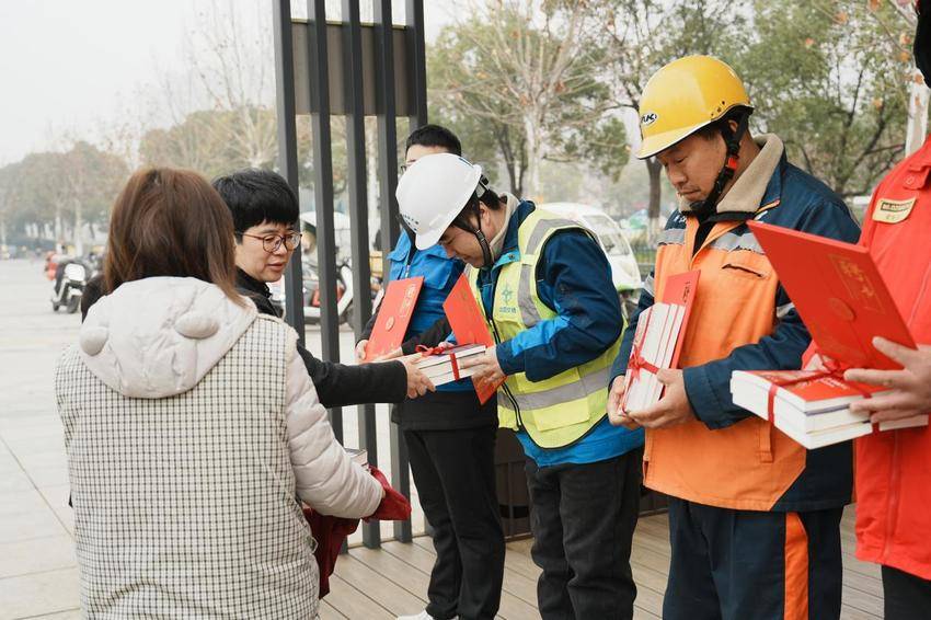 【一线传声】陆中湾街道户外劳动者驿站顺利启用.docx