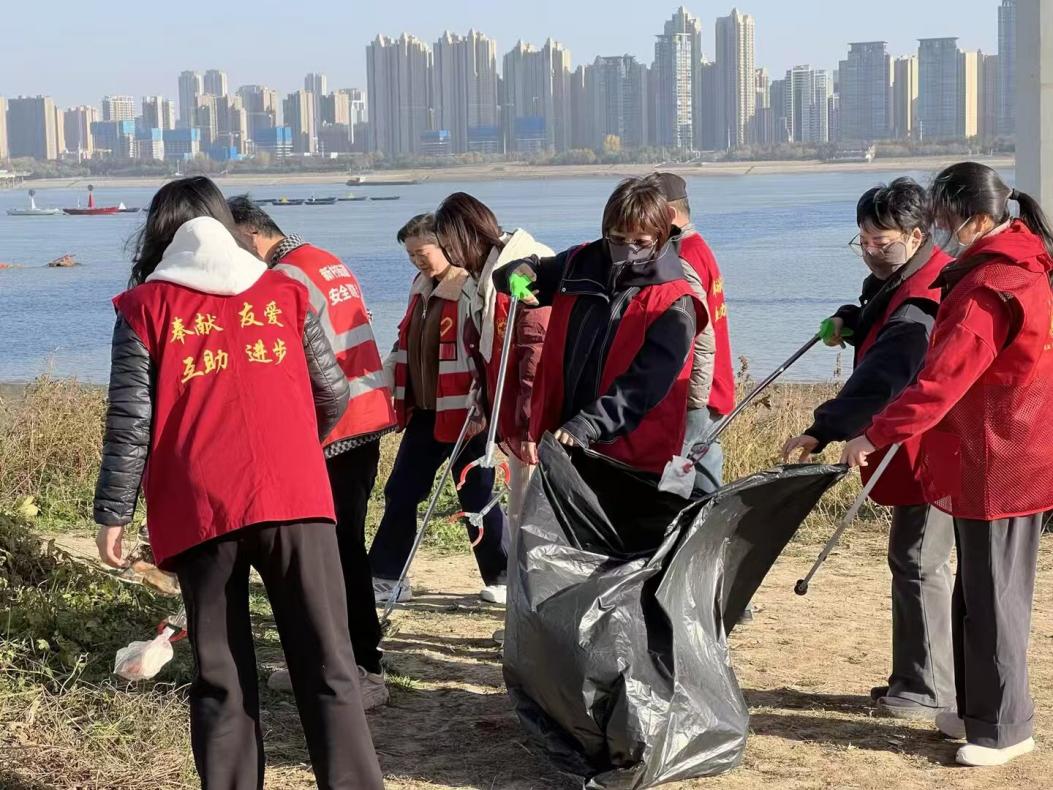 新村街道京汉社区河湖长制活动2025年11月28日.docx