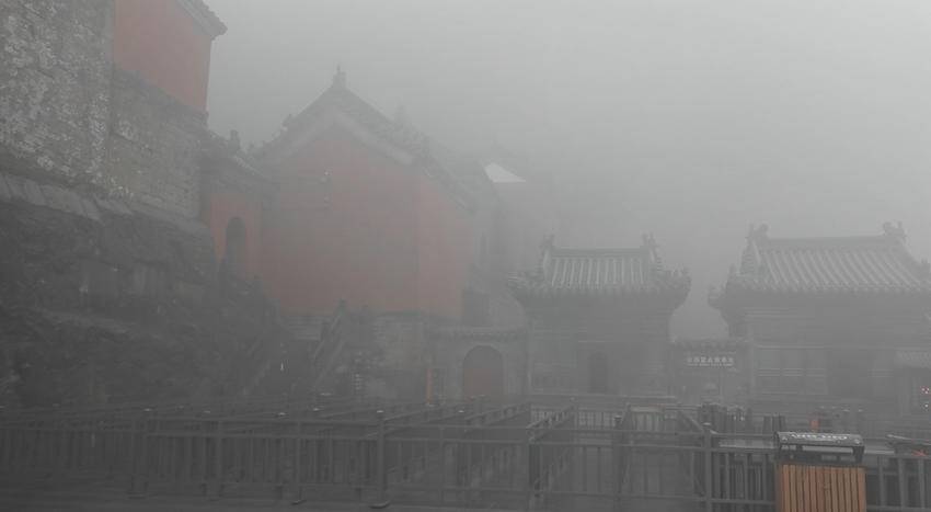 武当山景区迎来2024年冬天首场降雪.docx