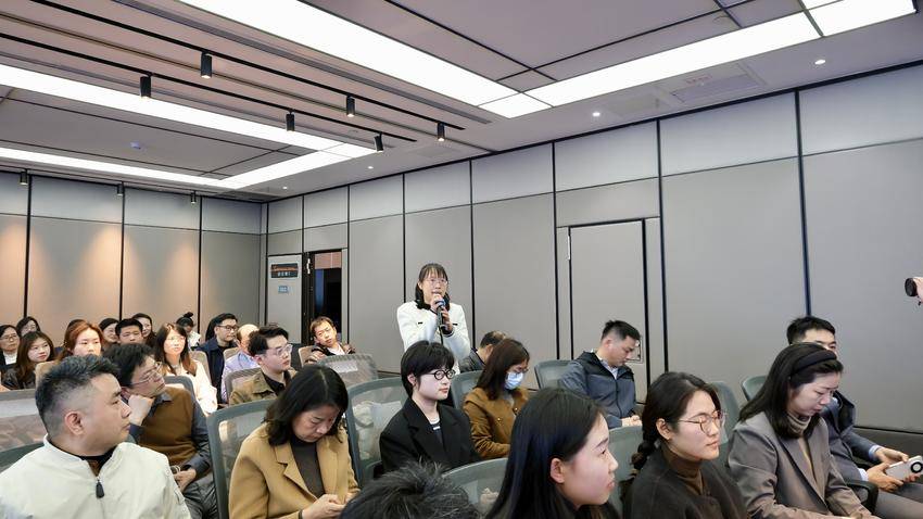 （江岸区司法局）武汉市律师行业涉外业务交流活动启动仪式暨首场交流活动在江岸区成功举办.doc