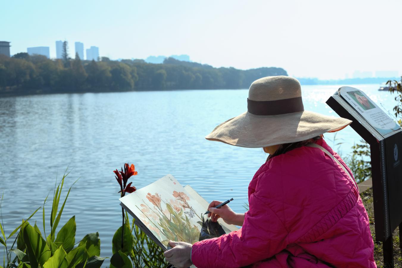 黄冈“捡秋”巧引客，小落叶书写文旅融合大文章.docx