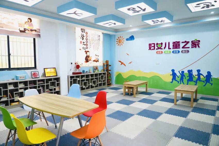 华容人都在逛的 “新地标”！不是商场，竟是改造后的党群服务中心.doc