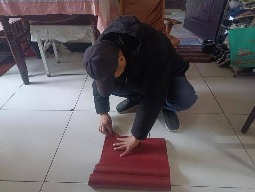 “远亲不如近邻”照进现实，志愿者成了“穿针引线”人 - 副本.docx