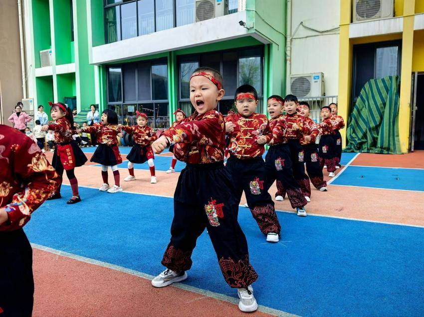 湖北日报客户端讯.docx