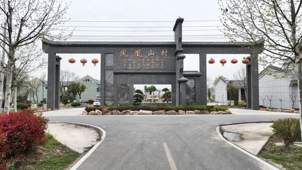活动中心门牌(1).jpg