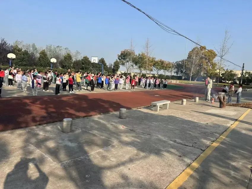 开展消防演练(1).docx