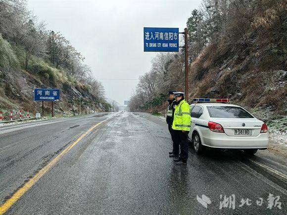 广水交警多措并举积极应对强寒潮天气