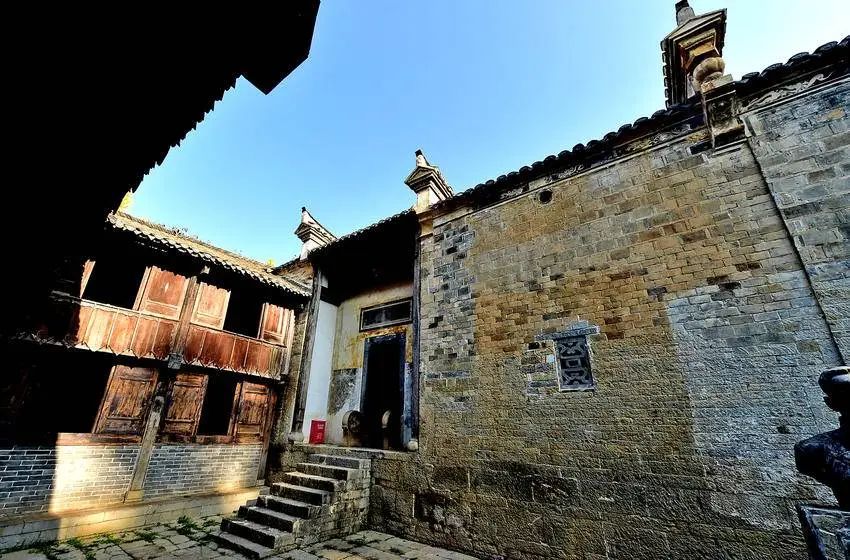 襄阳南漳：陶氏民居 古韵流芳.doc