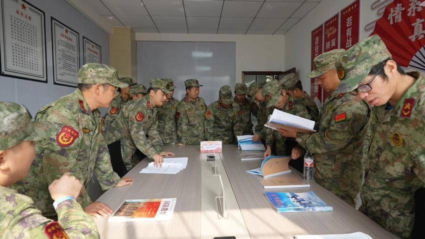 11.4  新闻稿（普通民兵连试点建设改稿）.docx