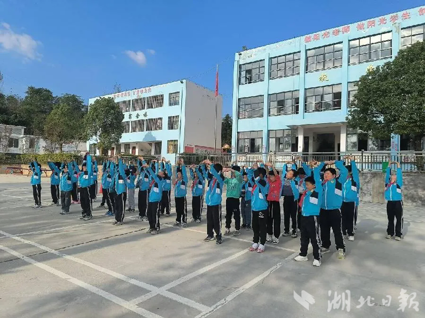 麻城市第三小学：城乡教育共融，联合教研精彩纷呈.doc