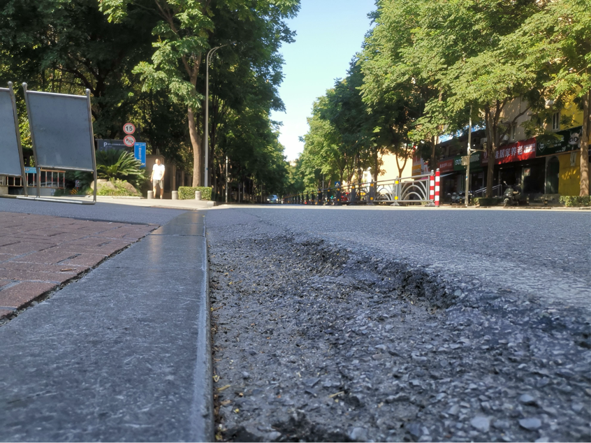 路面破损(1).docx