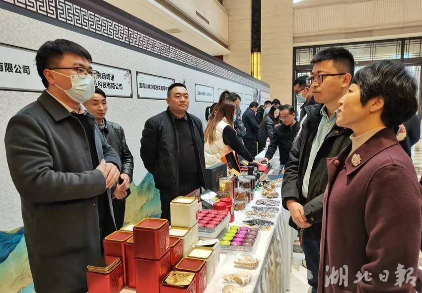 12五峰亮相宜昌市首届“十大药膳”评选活动.docx