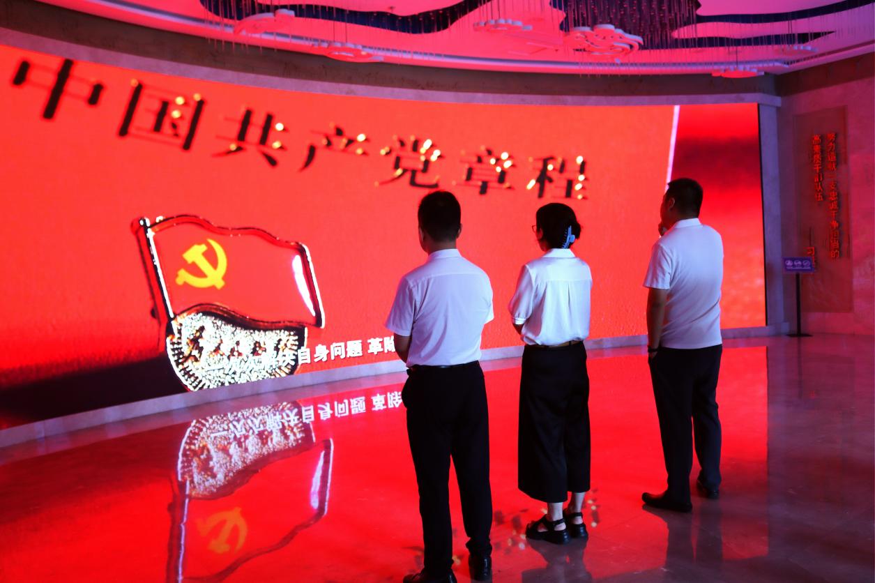 【特别策划】中交二航局苏中生产经营中心参观廉政教育基地.docx