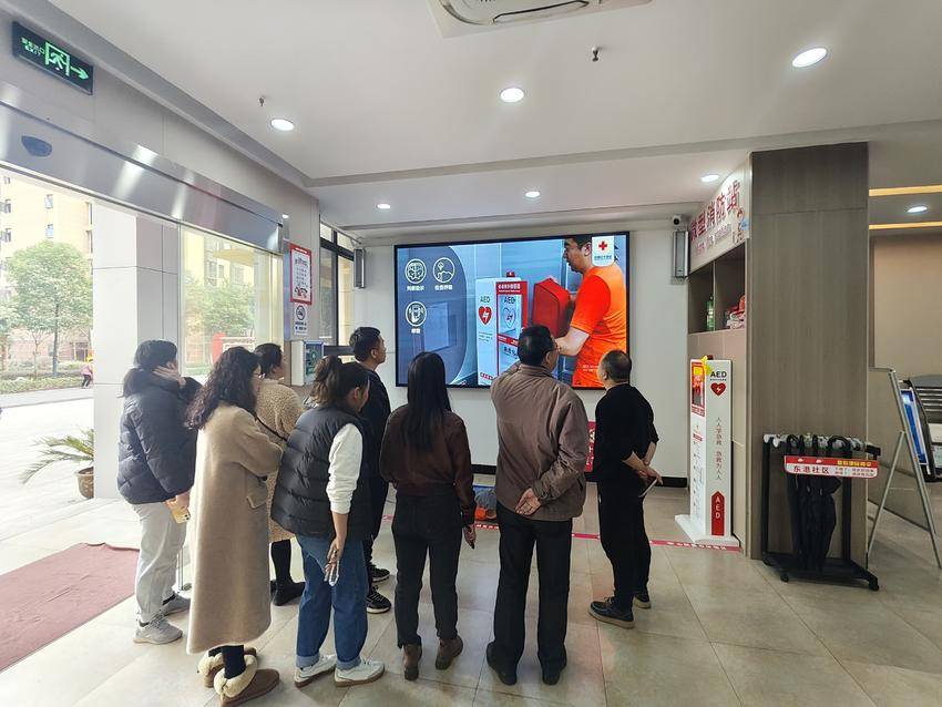 下陆区红十字会来冶考察交流.docx