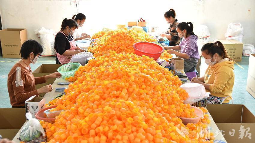 居民在社区企业就业