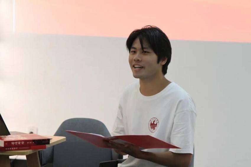 东湖读吧“书香长江”阅读周主题活动  “红色正青春·筑梦新时代”青春读书会暨武汉书展参观考察(2)(1).docx