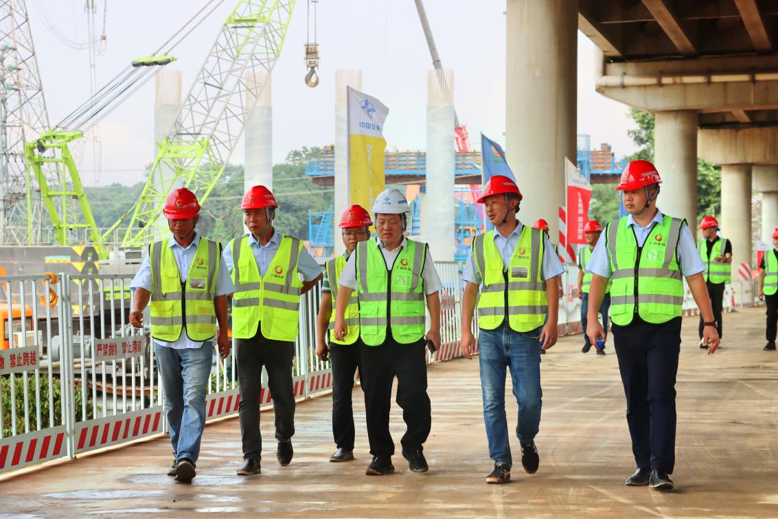 【一线传声】中交二航局四公司火速驰援百罗高速水毁抢险.docx