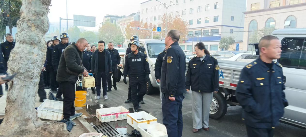 黄龙社区：深化联合执法 持续规范烈山市场周边经营秩序----王霞.docx