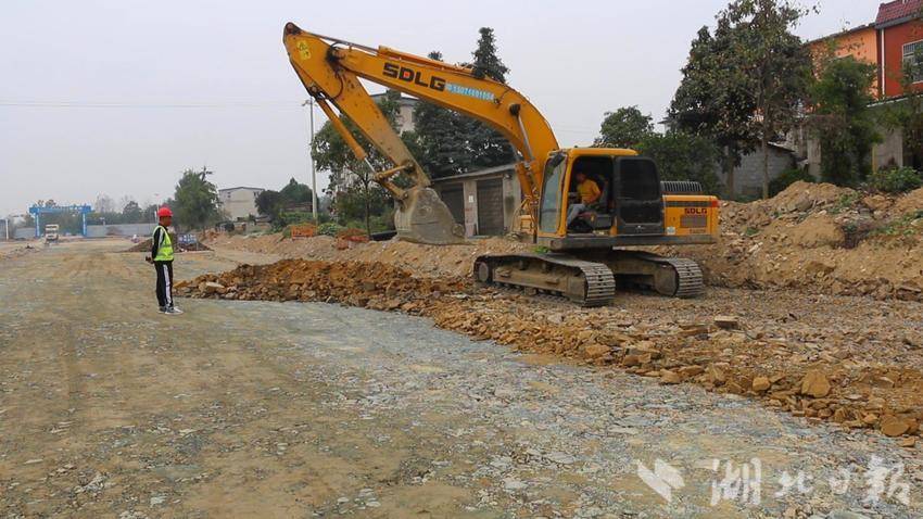 蕲春县漕河四路延伸线施工现场