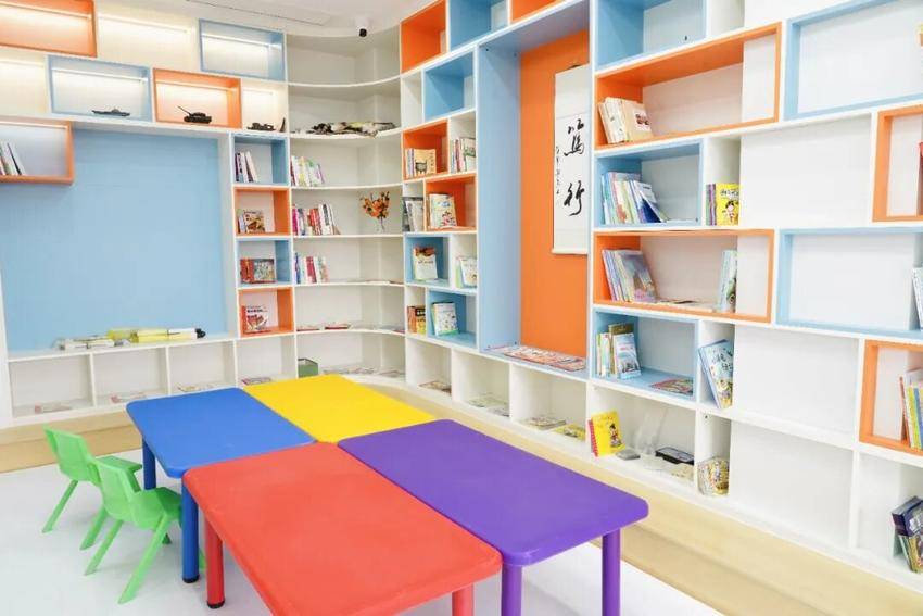 华容人都在逛的 “新地标”！不是商场，竟是改造后的党群服务中心.doc