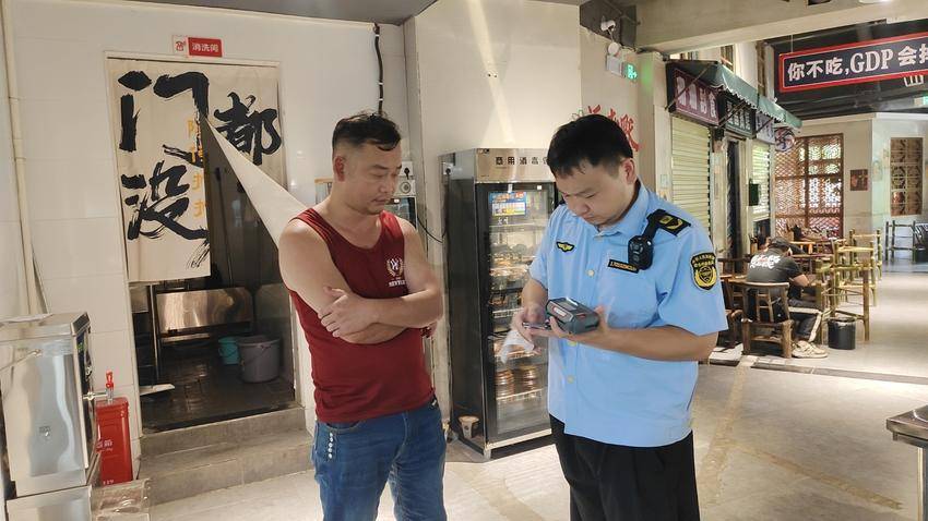 万松街道：杜绝餐饮垃圾乱丢放，开展环境卫生齐整治7.23.doc