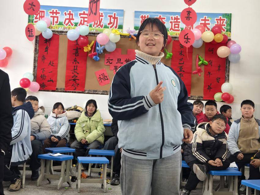 22曾都区淅河第二小学光化校区成功举办班级元旦联欢活动.docx