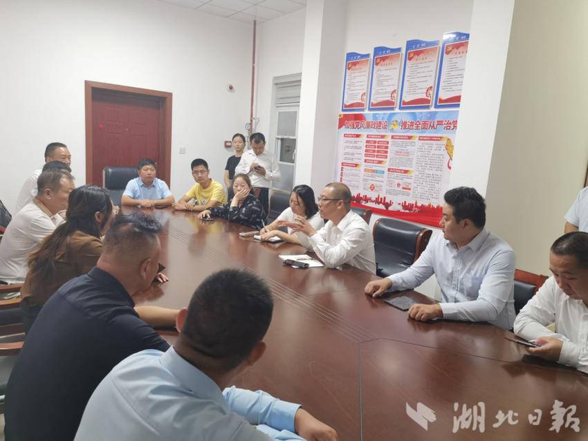2024.9.21大湾社区：凝聚群众智慧 共同缔造“金钥匙”助力光谷新都小区新旧物业平稳交替.doc