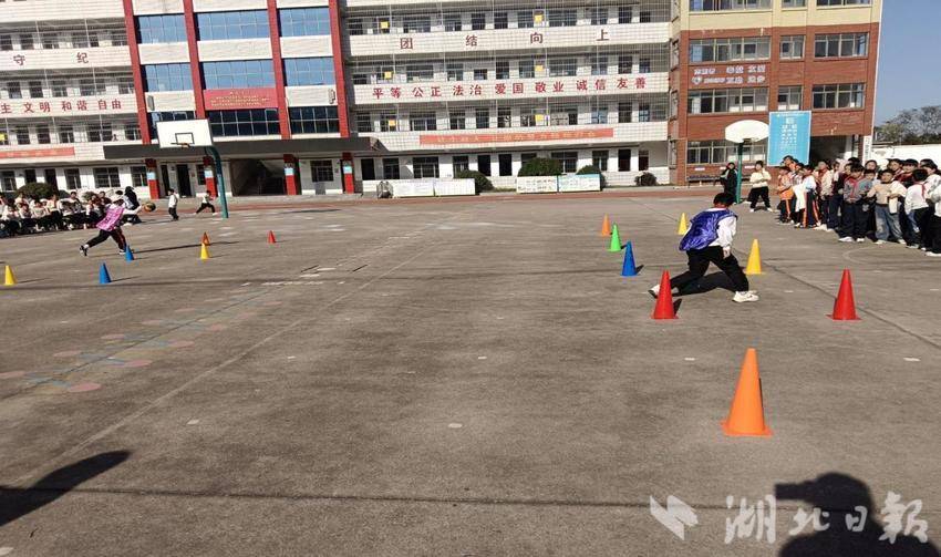 杨叶小学少年宫成果展与冬季运动会.docx