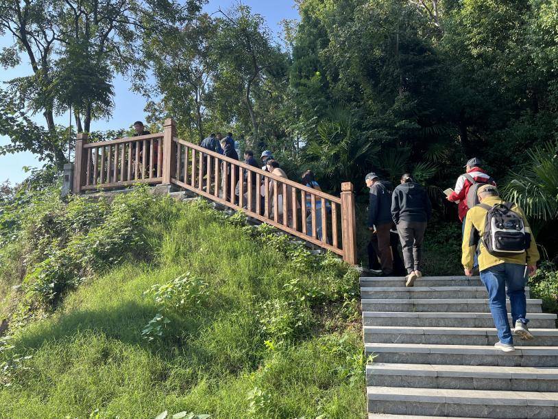 1023寻根青山：青山古镇采风行.docx