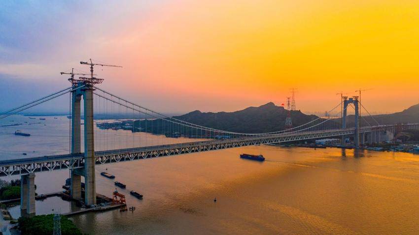 【特别策划】“2020-2025年度十大最美桥梁”揭晓！中交二航局5座桥梁入选.docx