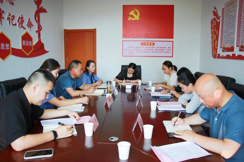 践行协商民主 自觉接受监督 推动检察工作高质量发展——鄂城区检察院召开党外人士座谈会.docx