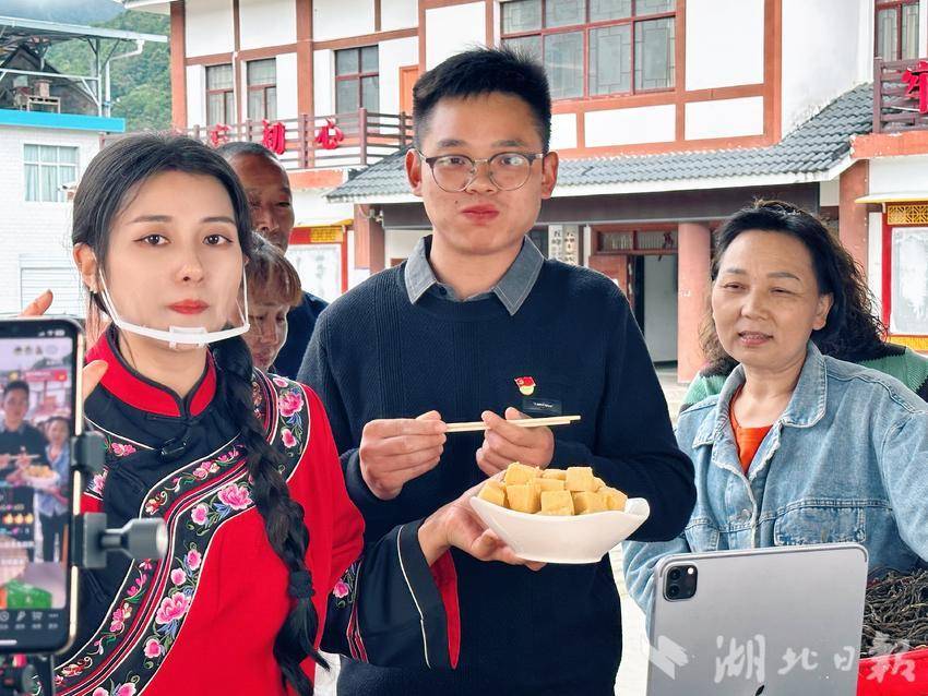 谭萌萌：从都市网红到乡村电商，让家乡的味道走出大山(图5)