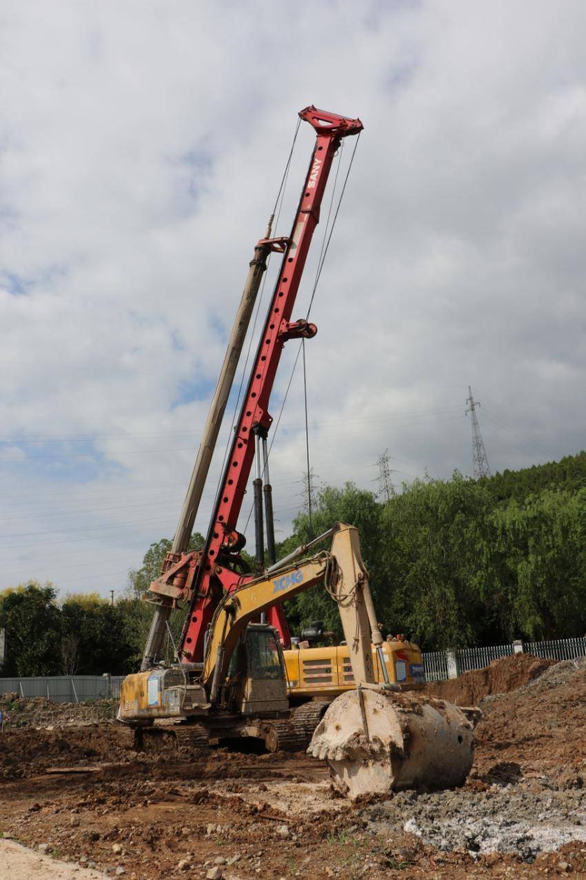 丹江口供水管网延伸工程简讯.doc