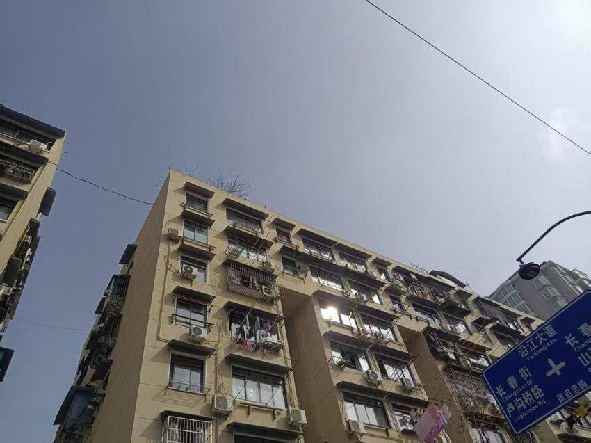 永清街道精细拆除废弃高空“悬笼.docx