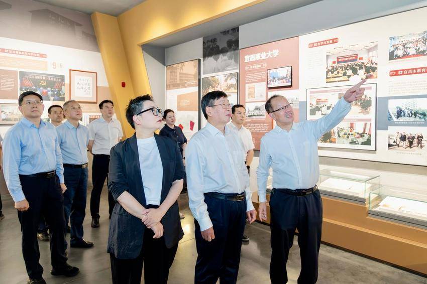 2025.7.8三峡集团党组书记、董事长刘伟平到三峡大学调研(2).docx