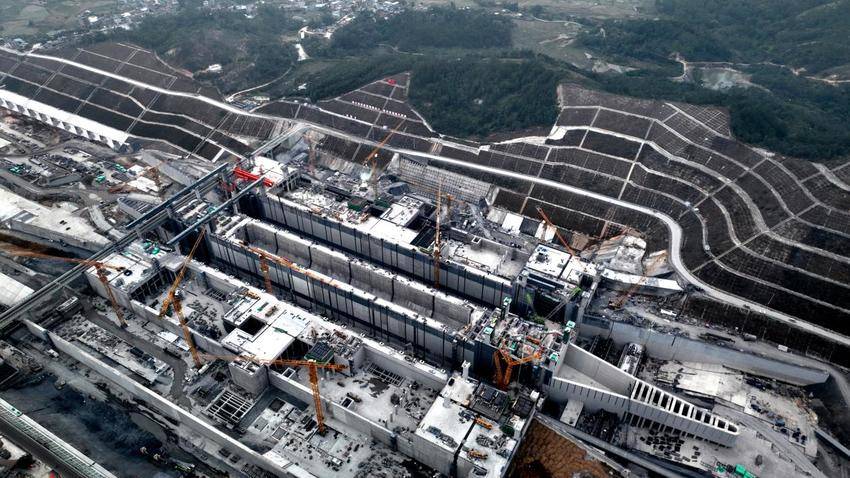 【交通强国】献礼新年！平陆运河马道枢纽船闸主体结构胜利封顶.docx