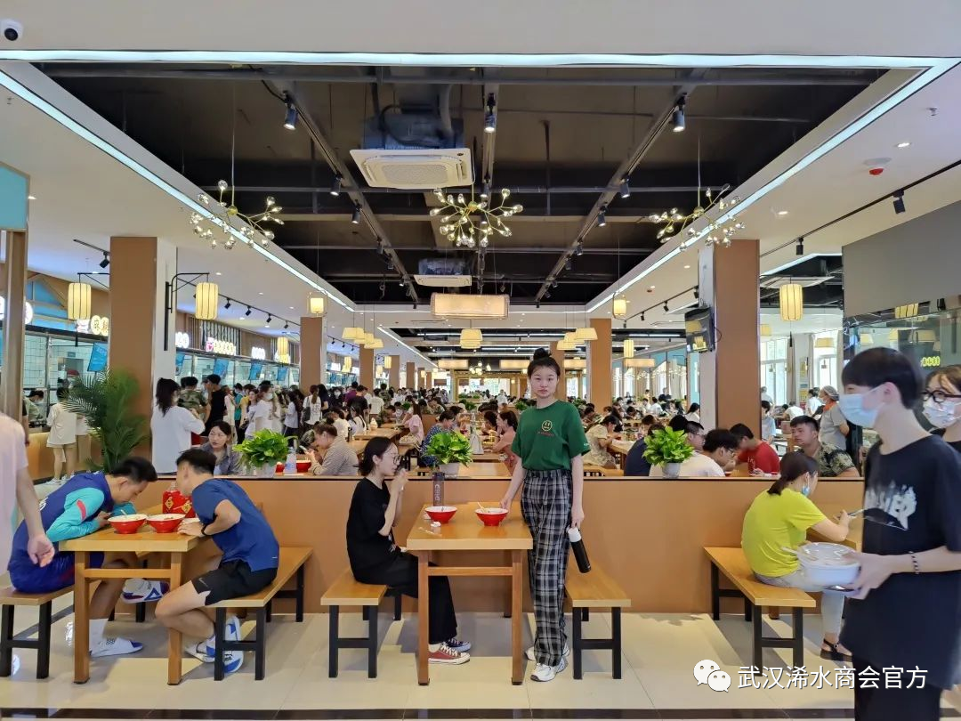 食堂承包市场趋势解读与企业策略分析
