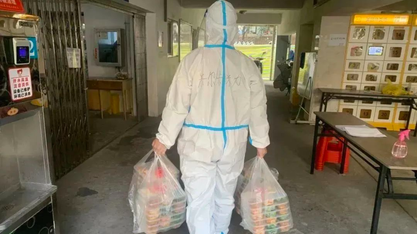 米尔卡米力十杰青年采访稿.docx