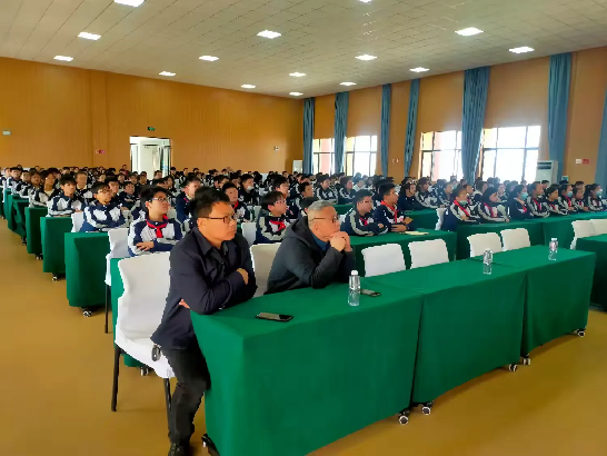 科普讲座，点亮未来(1).doc