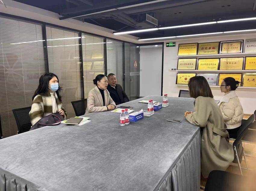 “筑巢引凤”、“固巢养凤”持续助力南湖企业发展(1)(1).doc
