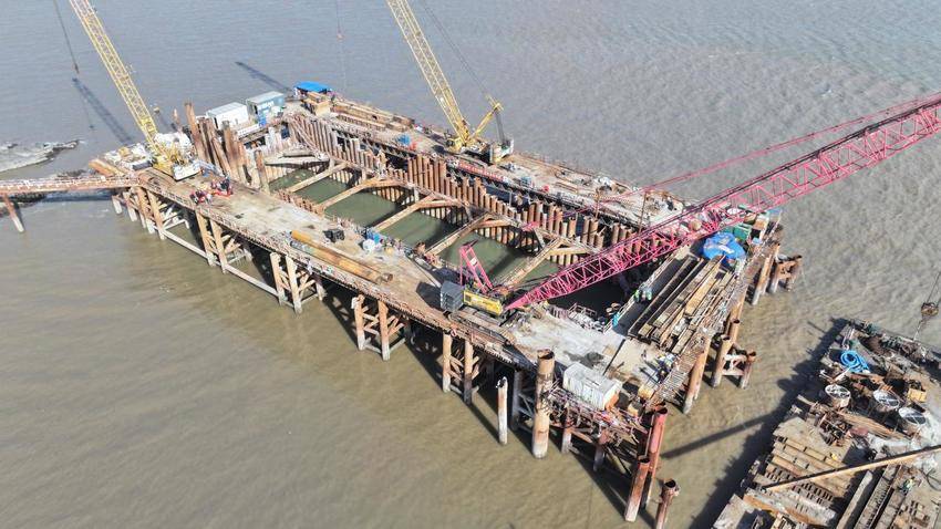 【特别策划】中交二航局“外防内堵”管涌处治技术获评水运行业一级工法.docx