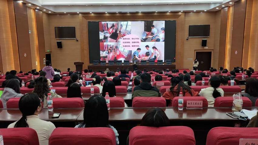 1103“民声在我心，服务我先行”主题演讲比赛.docx