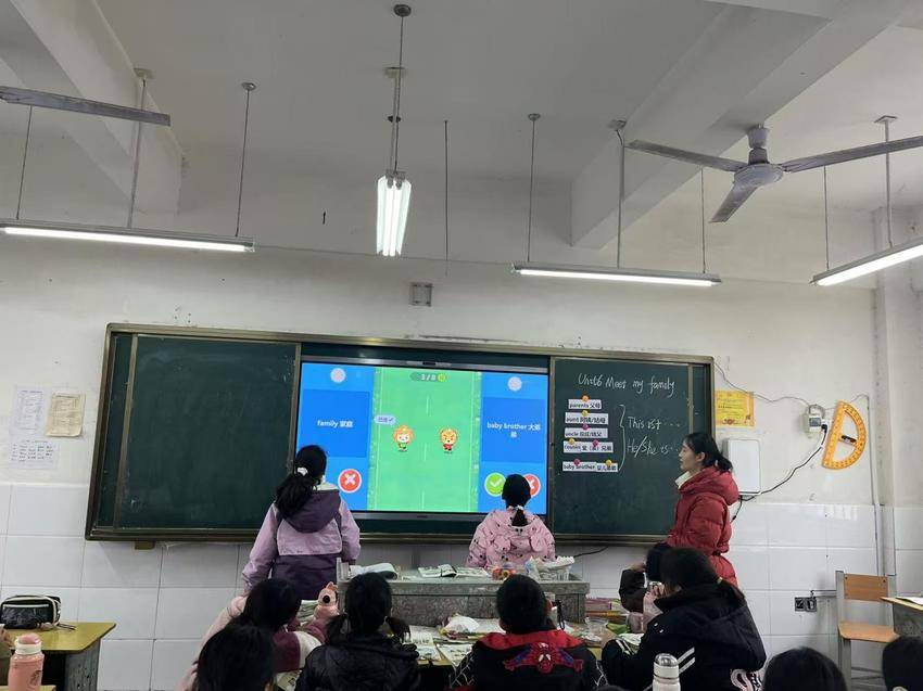 教学研学同启航，笃行致远共成长---太平二小.docx