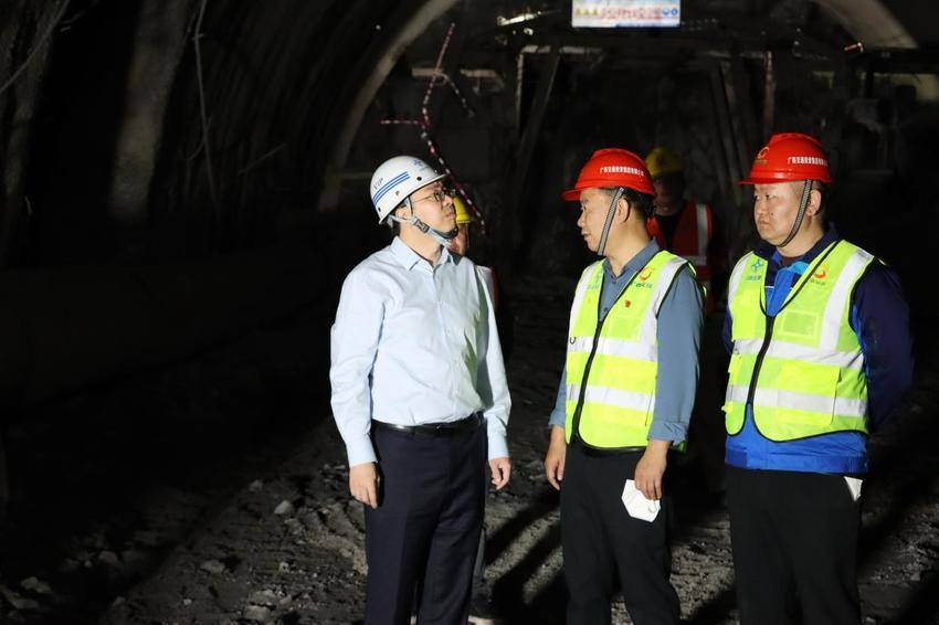 【一线传声】彭琳琳到广西片区开展安全生产检查和党的二十届四中全会精神宣讲.docx