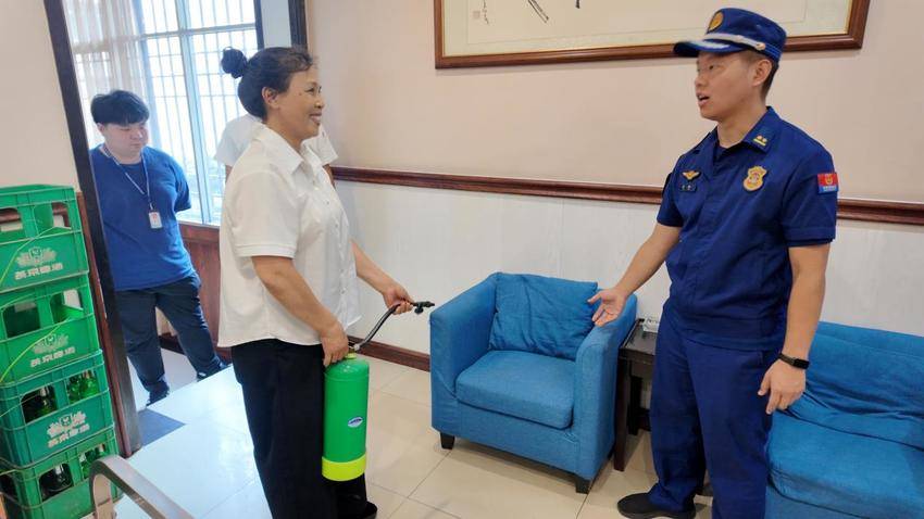 武当山开展消防和燃气安全夜查专项整治行动.docx